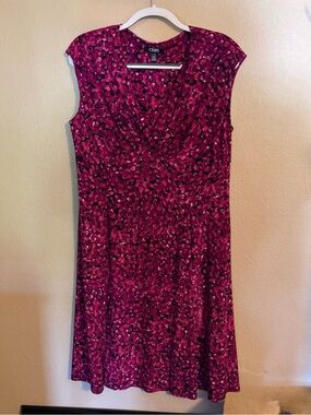 Chaps Magenta Patterned V-Neck Midi Dress